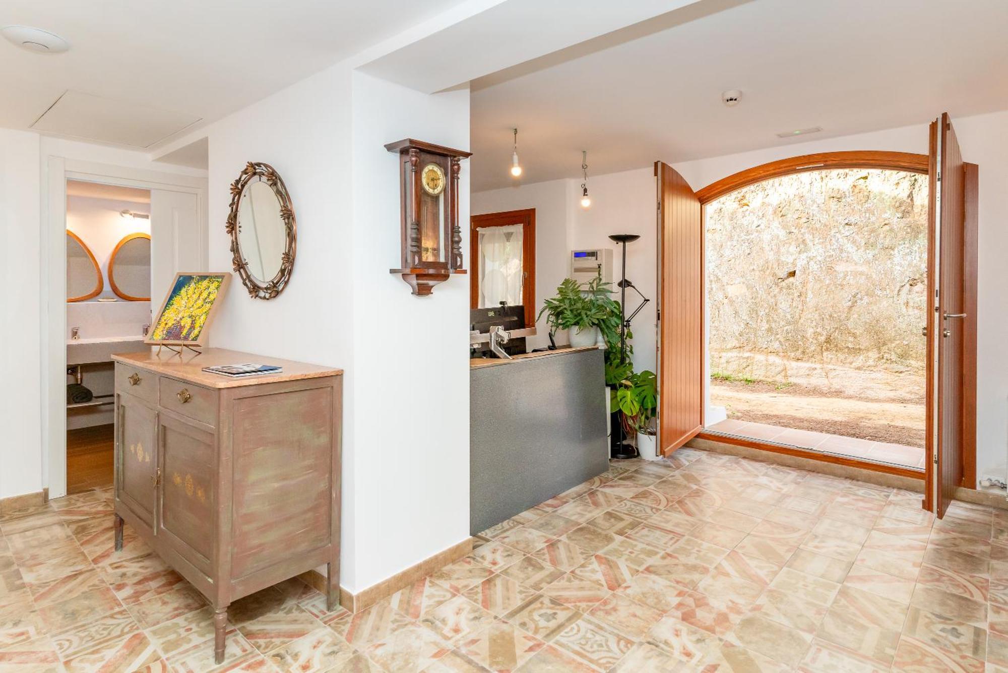 La Terraza - Grosszuegiges Appartment In Katalanischer Masia Sant Iscle De Vallalta ภายนอก รูปภาพ