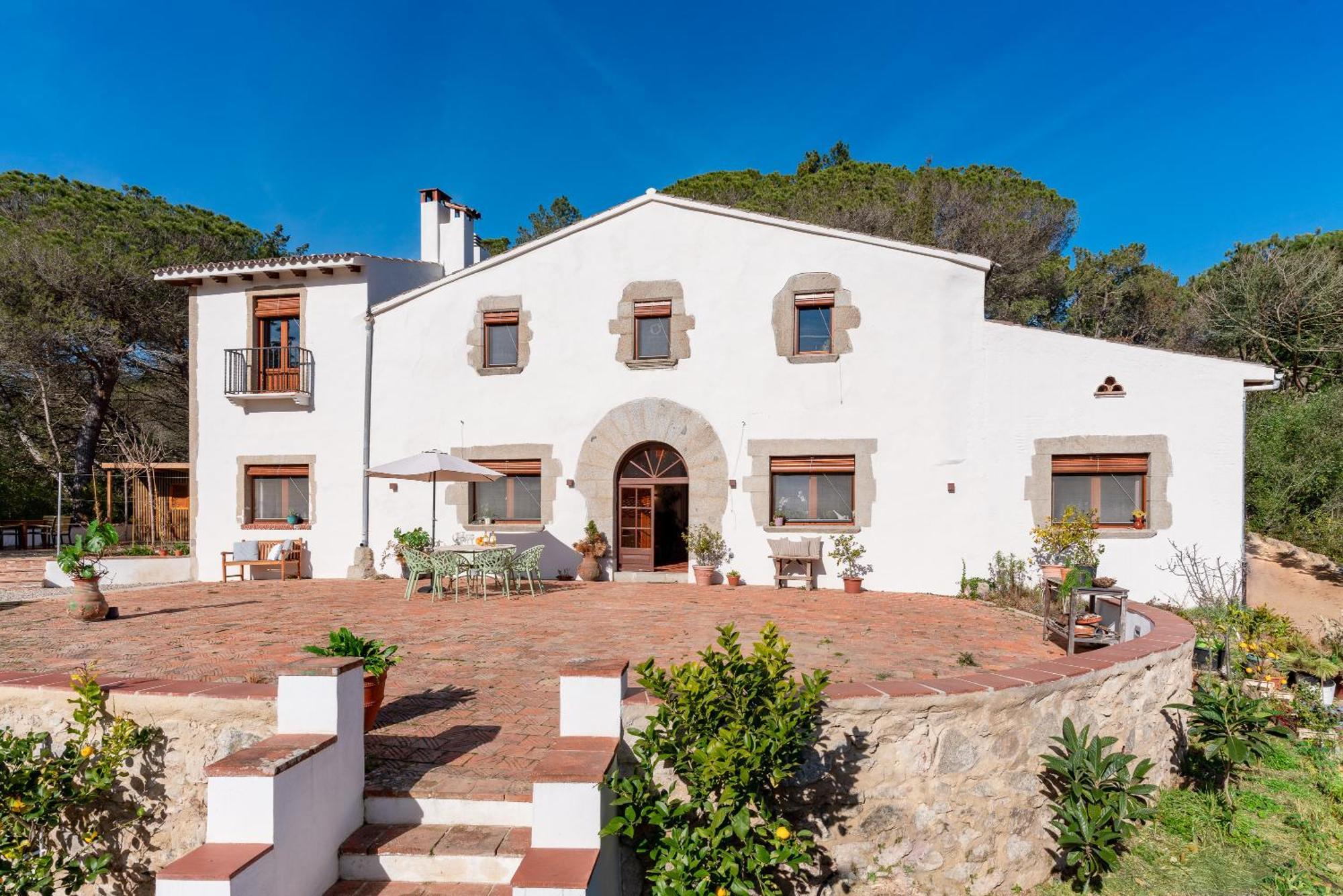 La Terraza - Grosszuegiges Appartment In Katalanischer Masia Sant Iscle De Vallalta ภายนอก รูปภาพ