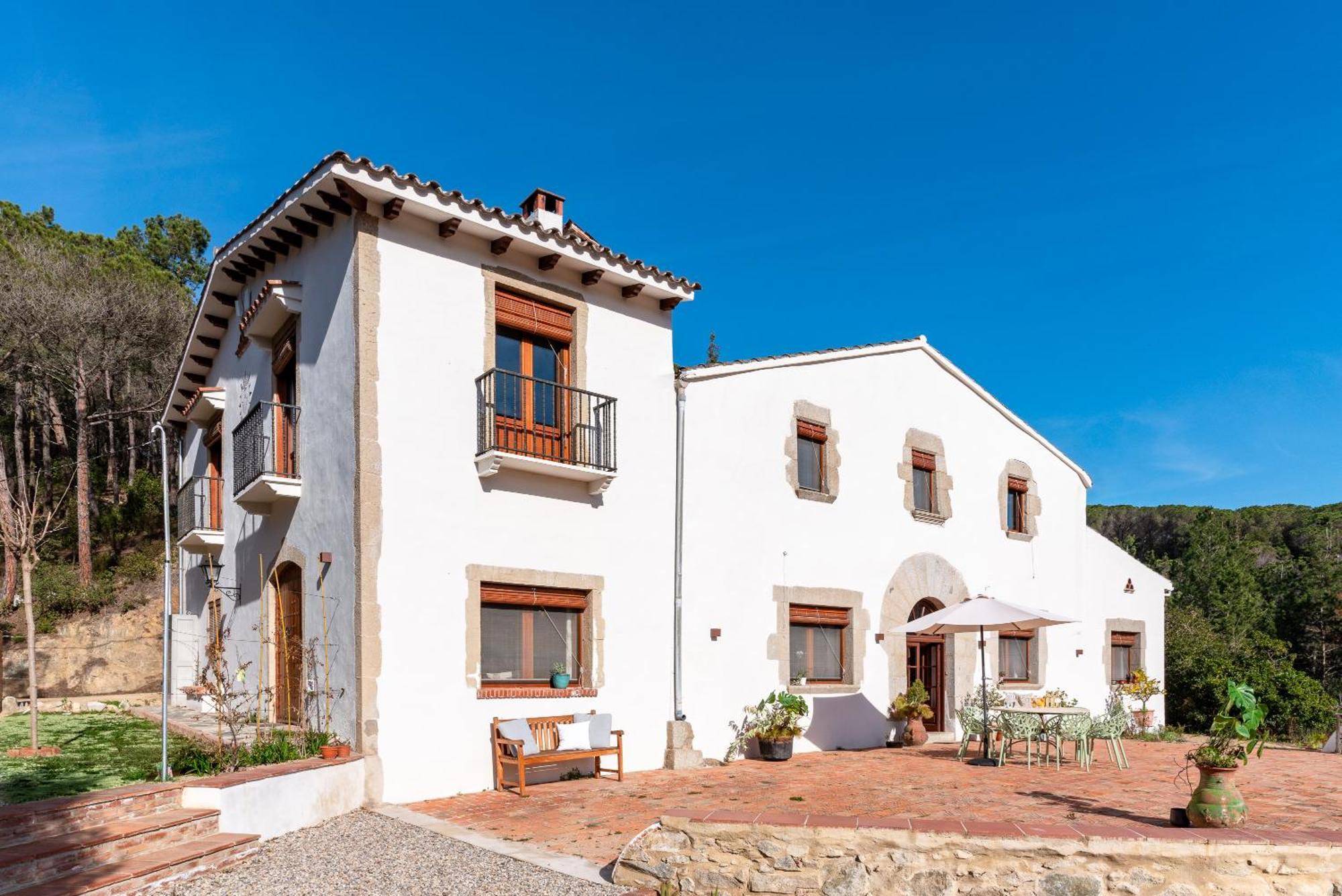 La Terraza - Grosszuegiges Appartment In Katalanischer Masia Sant Iscle De Vallalta ภายนอก รูปภาพ