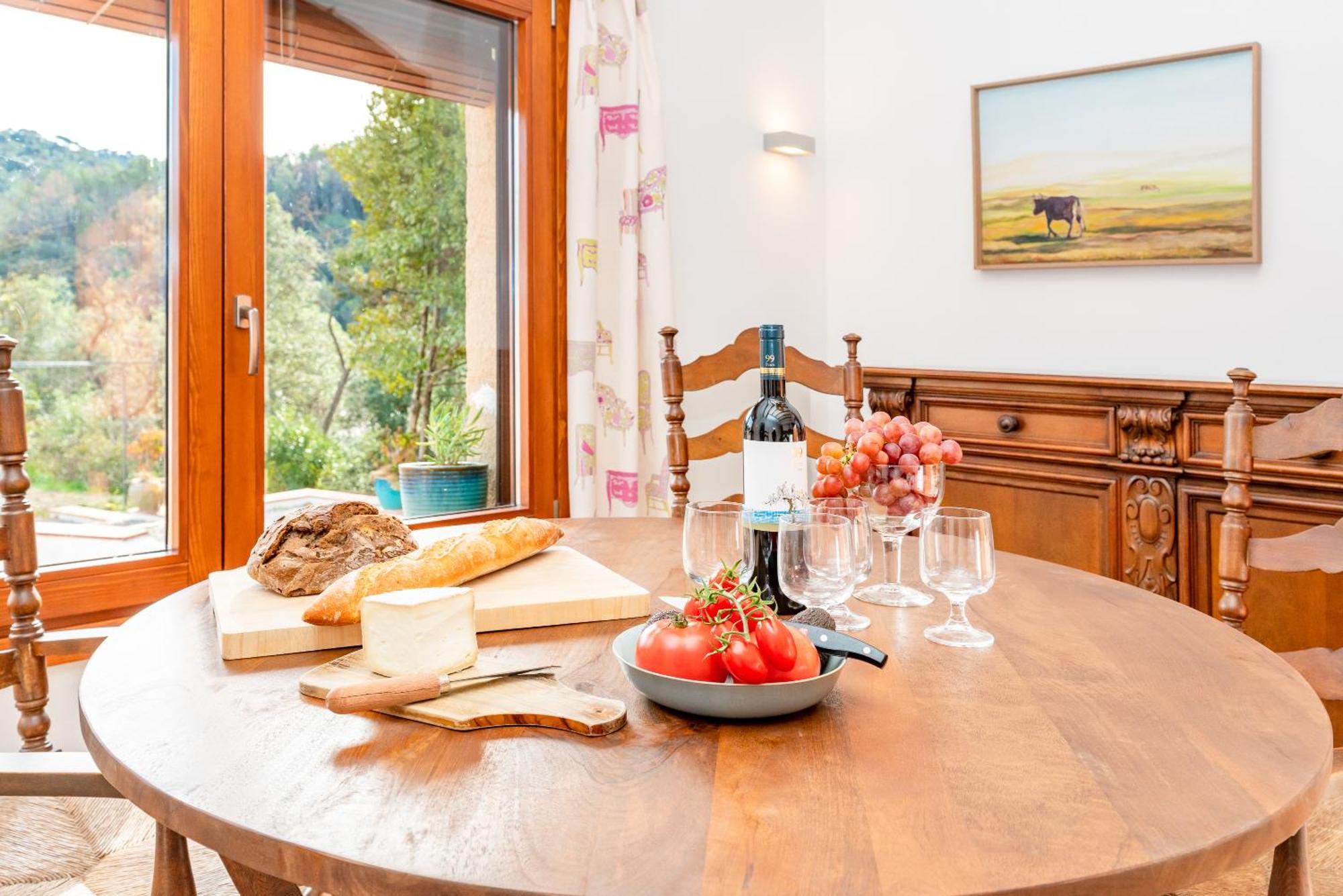 La Terraza - Grosszuegiges Appartment In Katalanischer Masia Sant Iscle De Vallalta ภายนอก รูปภาพ