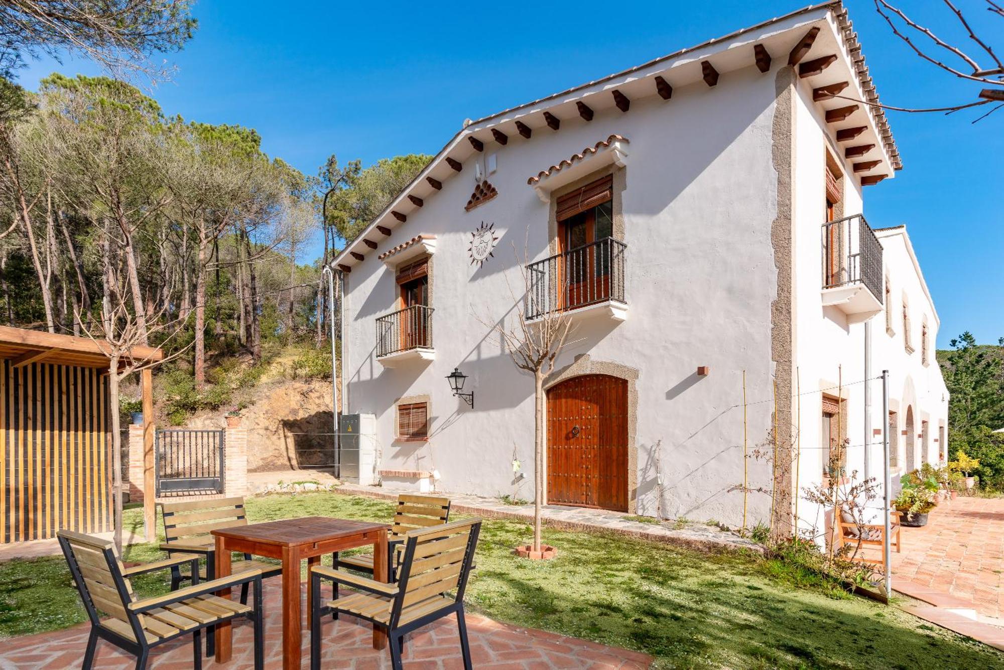 La Terraza - Grosszuegiges Appartment In Katalanischer Masia Sant Iscle De Vallalta ภายนอก รูปภาพ